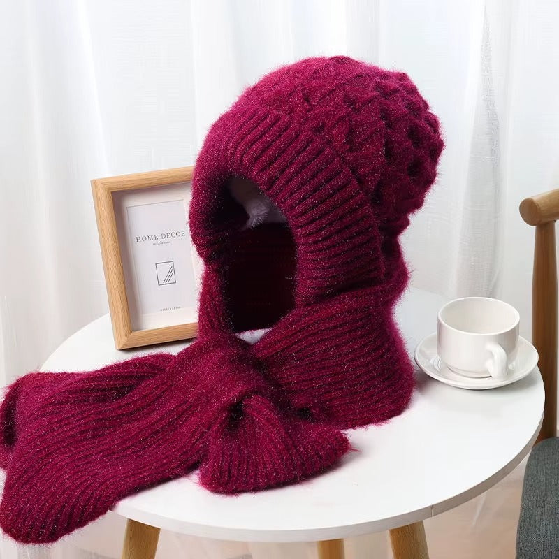 Cappello in lana da donna con sciarpa